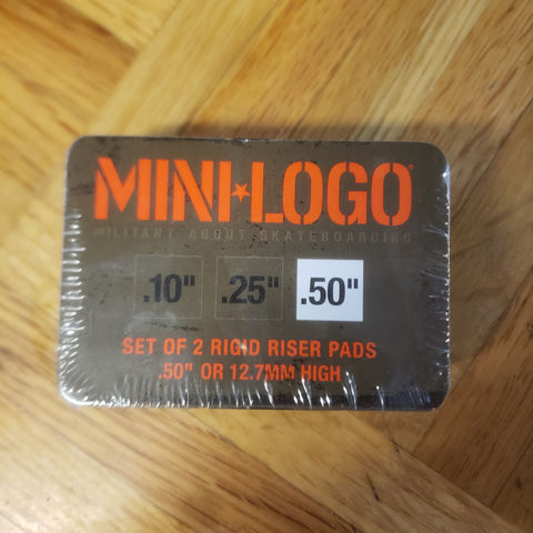 Mini Logo Risers